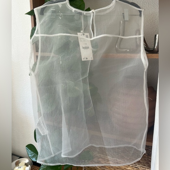 Zara Mesh Shell Top 🐚 - Picture 2 of 5
